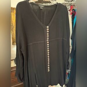 Dairi Black Women's Tunic with Button Detail